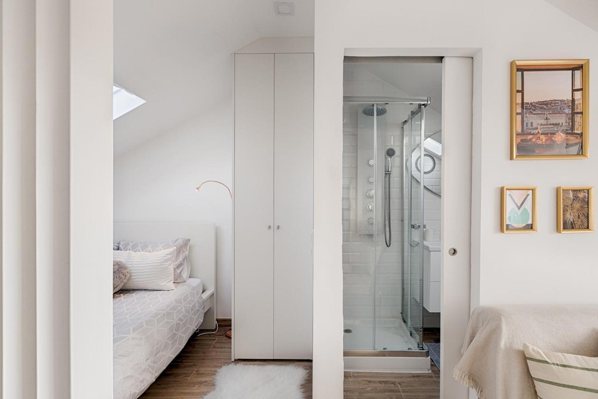 Romantic Gem With 2 Terraces In Alcantara Lisbon